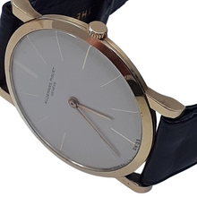 Load image into Gallery viewer, Audemars Piguet Classic 32 mm 18K Yellow Gold Manual Leather Watch Circa 1960